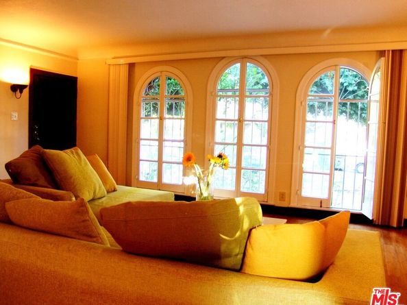 611 N BEACHWOOD Drive, Los Angeles CA 90004