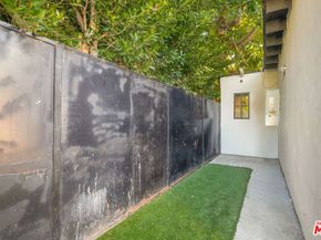 1142 Poinsettia Drive, West Hollywood CA 90046