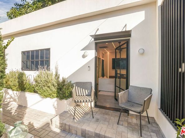 1142 Poinsettia Drive, West Hollywood CA 90046