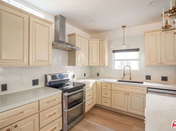 1142 Poinsettia Drive, West Hollywood CA 90046