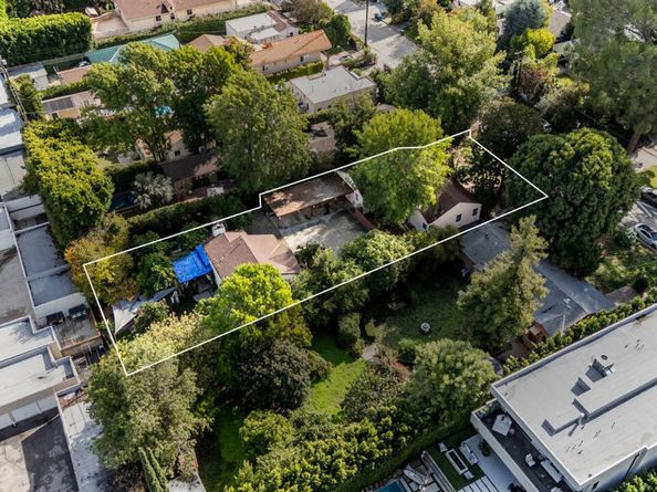 15217 Greenleaf Street, Sherman Oaks CA 91403