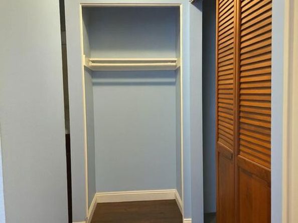 8601 International Avenue 210, Canoga Park CA 91304