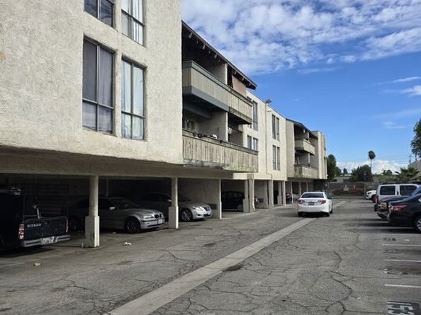 8601 International Avenue 210, Canoga Park CA 91304