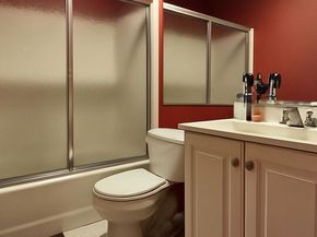 8601 International Avenue 210, Canoga Park CA 91304