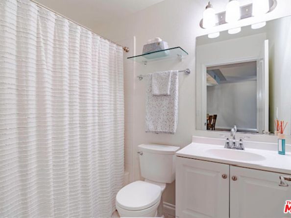 956 S Wilton Place 305, Los Angeles CA 90019