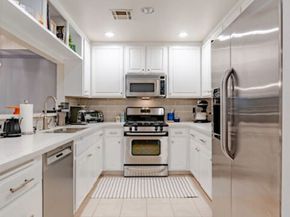 956 S Wilton Place 305, Los Angeles CA 90019