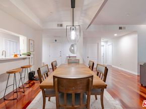 956 S Wilton Place 305, Los Angeles CA 90019