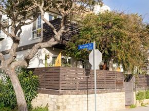 3900 Pacific Avenue, Marina Del Rey CA 90292