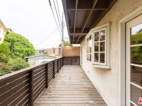 3900 Pacific Avenue, Marina Del Rey CA 90292