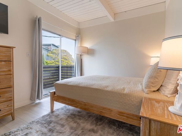 3900 Pacific Avenue, Marina Del Rey CA 90292