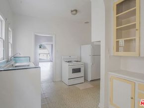 712 S Stanley Avenue, Los Angeles CA 90036