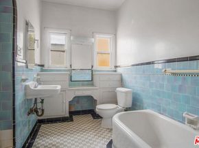 712 S Stanley Avenue, Los Angeles CA 90036