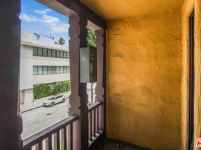 712 S Stanley Avenue, Los Angeles CA 90036