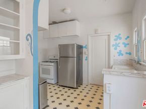 712 S Stanley Avenue, Los Angeles CA 90036