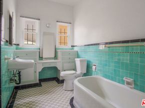 712 S Stanley Avenue, Los Angeles CA 90036