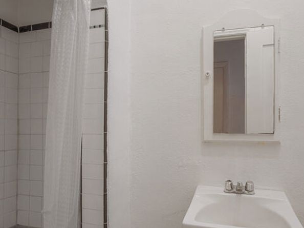 712 S Stanley Avenue, Los Angeles CA 90036