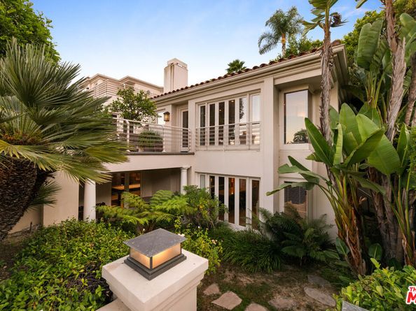 14035 Aubrey Road, Beverly Hills CA 90210