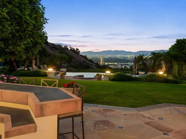 14035 Aubrey Road, Beverly Hills CA 90210