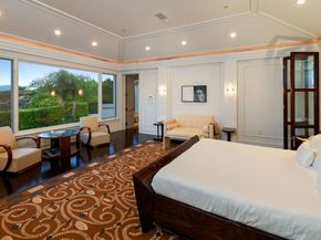 14035 Aubrey Road, Beverly Hills CA 90210