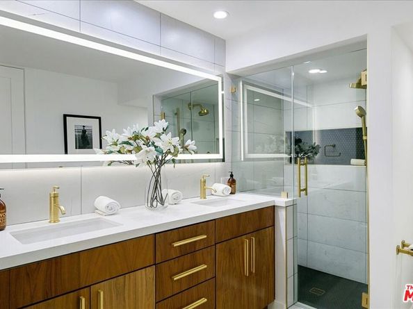 1100 Alta Loma Road 803, West Hollywood CA 90069