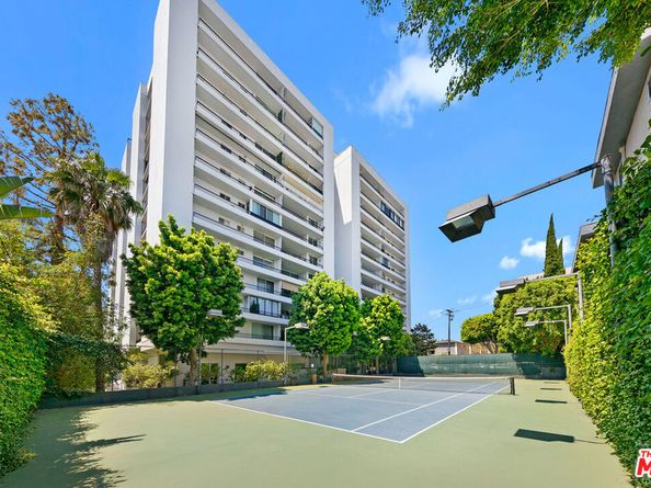 1100 Alta Loma Road 803, West Hollywood CA 90069