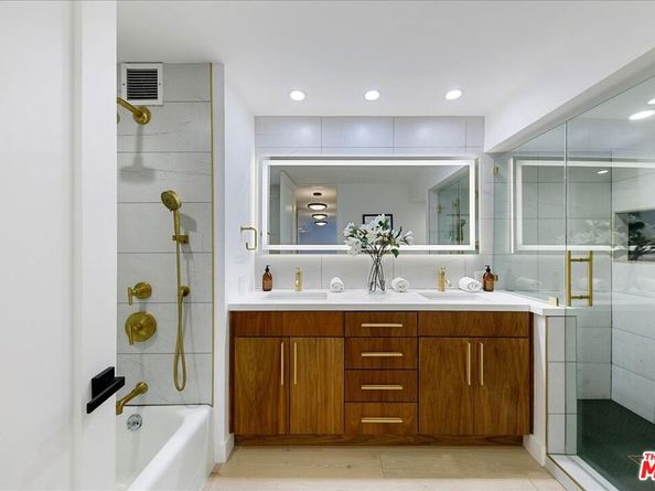 1100 Alta Loma Road 803, West Hollywood CA 90069