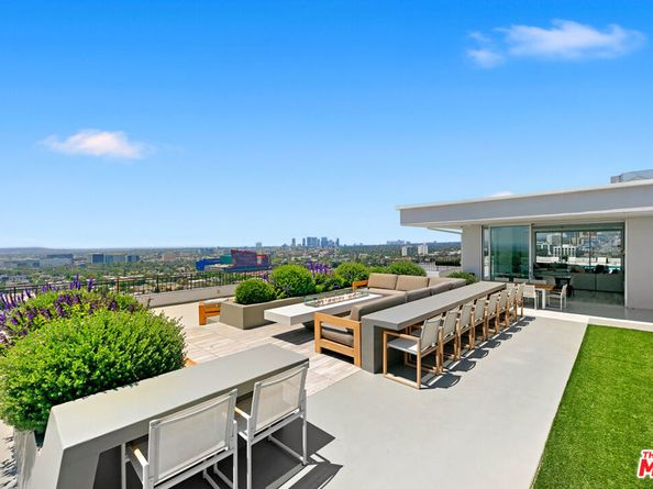 1100 Alta Loma Road 803, West Hollywood CA 90069