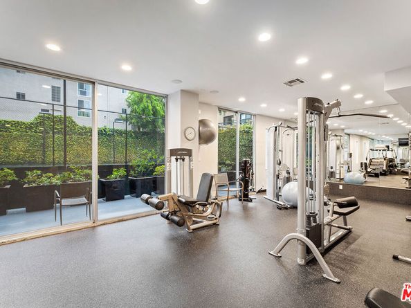 1100 Alta Loma Road 803, West Hollywood CA 90069