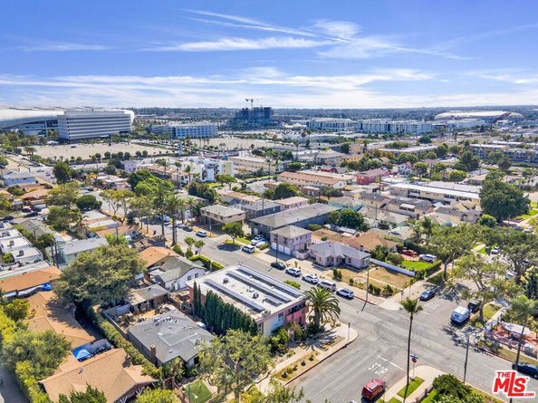 724 S Flower Street, Inglewood CA 90301