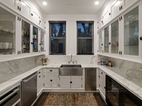 601 S Windsor Boulevard, Los Angeles CA 90005