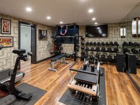 601 S Windsor Boulevard, Los Angeles CA 90005