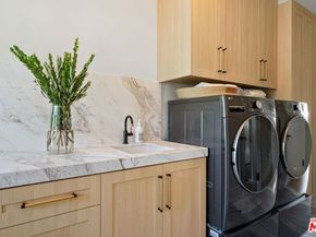 802 S Cochran Avenue, Los Angeles CA 90036