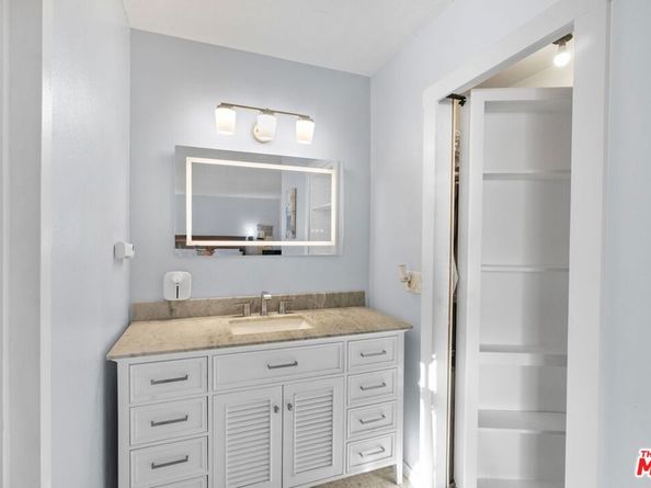 2231 Montrose Avenue 2, Montrose CA 91020