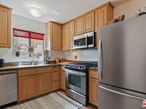 2702 11th Street 2, Santa Monica CA 90405