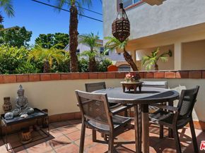 2702 11th Street 2, Santa Monica CA 90405