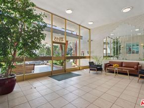 4915 Tyrone Avenue 102, Sherman Oaks CA 91423
