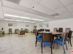 4915 Tyrone Avenue 102, Sherman Oaks CA 91423