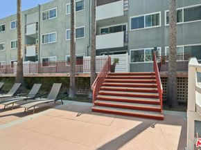 4915 Tyrone Avenue 102, Sherman Oaks CA 91423