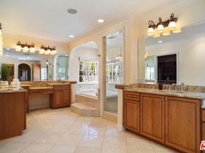 10655 Camarillo Street, Toluca Lake CA 91602