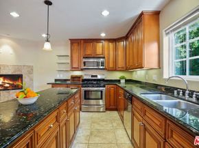 10655 Camarillo Street, Toluca Lake CA 91602
