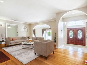 10655 Camarillo Street, Toluca Lake CA 91602