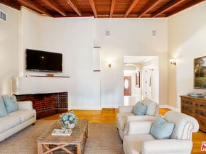 10655 Camarillo Street, Toluca Lake CA 91602