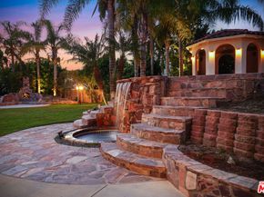 10655 Camarillo Street, Toluca Lake CA 91602