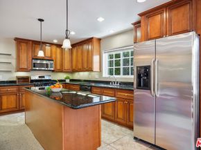 10655 Camarillo Street, Toluca Lake CA 91602