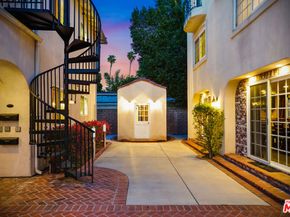 10655 Camarillo Street, Toluca Lake CA 91602