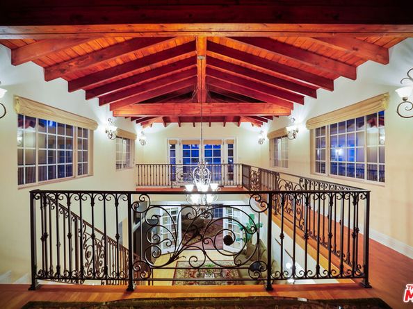 10655 Camarillo Street, Toluca Lake CA 91602