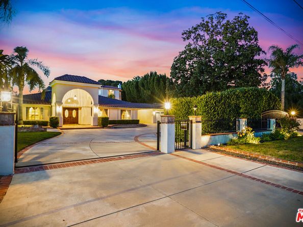 10655 Camarillo Street, Toluca Lake CA 91602