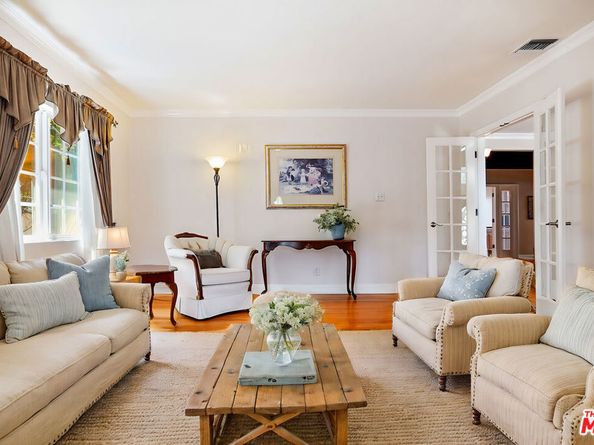 10655 Camarillo Street, Toluca Lake CA 91602