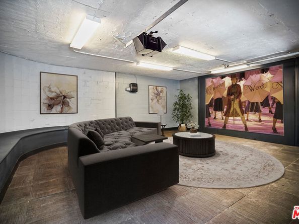 10655 Camarillo Street, Toluca Lake CA 91602