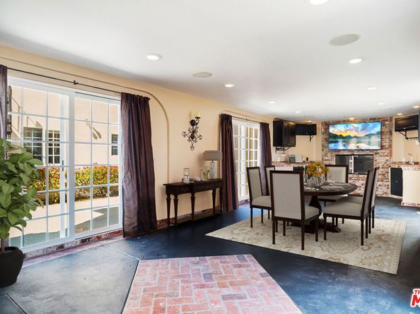 10655 Camarillo Street, Toluca Lake CA 91602